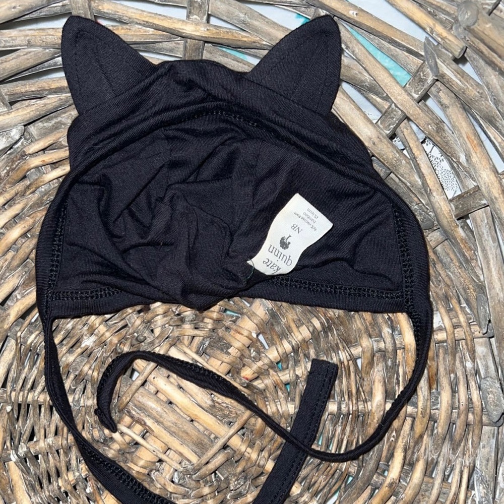 Kate Quinn cat hat
